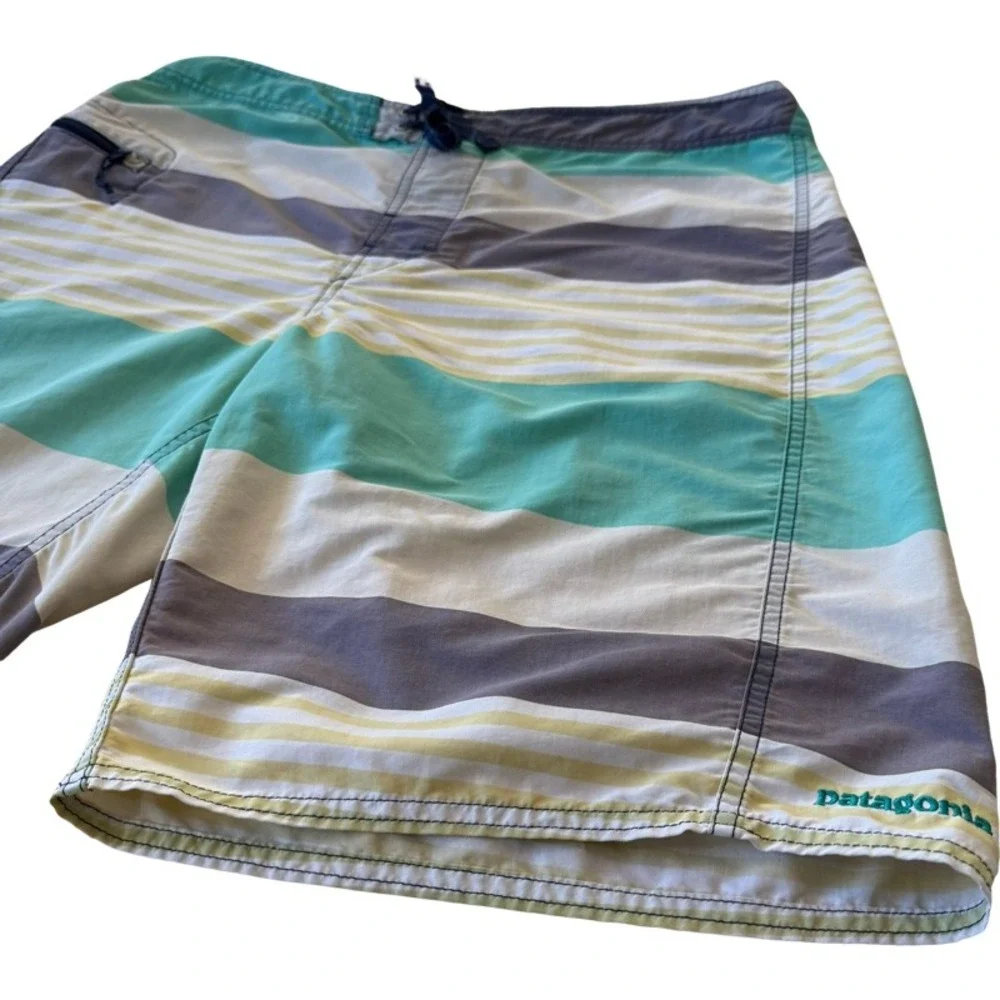 PATAGONIA Striped Board Shorts Swim‎ Trunks Men's Size 35 Casual Beach Surf Pool